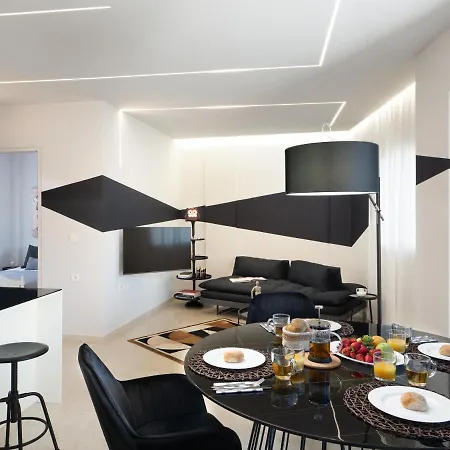 The H Experience - Stylish 2Bd Apt With Balcony In Heraklion Center Exterior photo