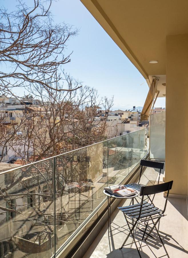The H Experience - Stylish 2bd With Balcony In Center